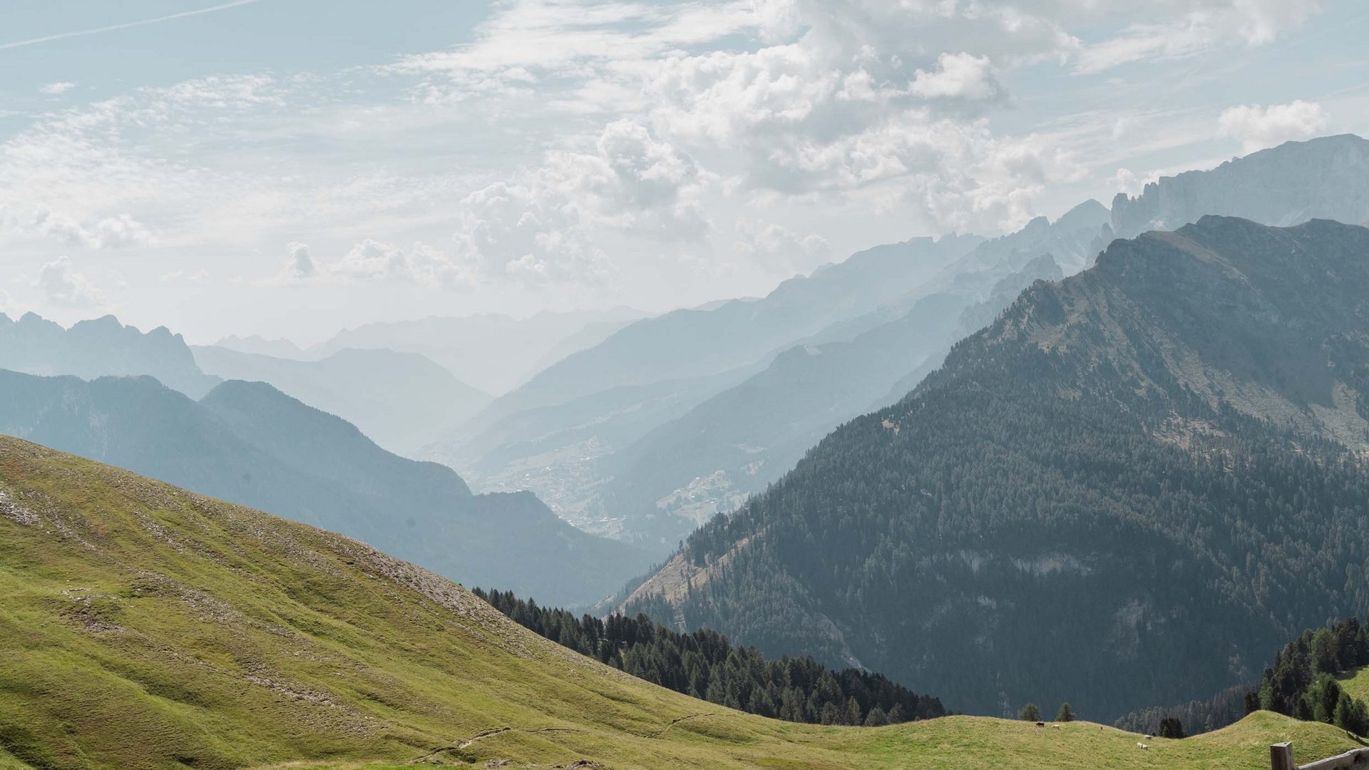 Hikes around Passo Sella/Sellajoch pass